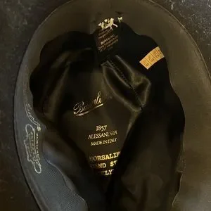 Stunning classic black BORSALINO soft felt 6-1/2 small head hat. Please measure m_63c54752eb7e7af13345711c.jpg main image 3